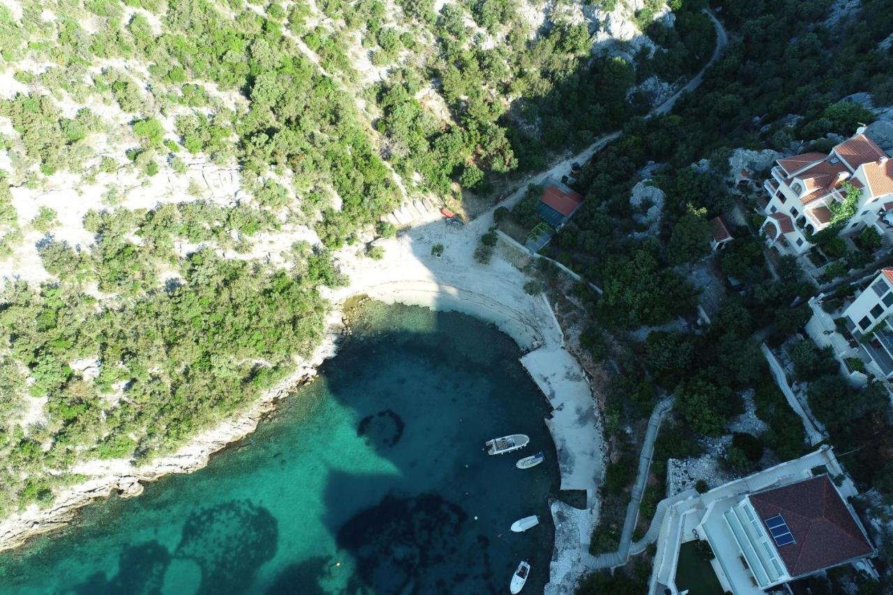 Holiday House Nena With Pool Vinisce Exterior photo