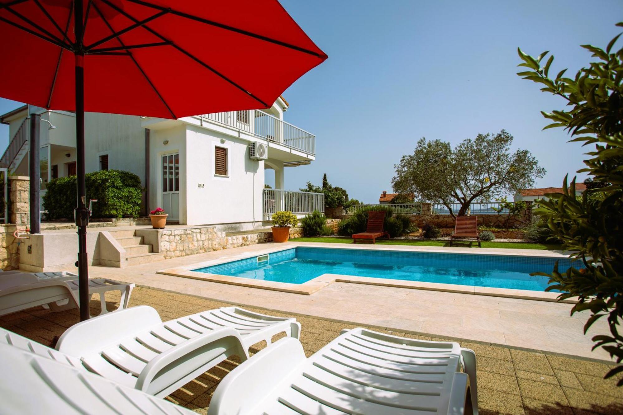 Holiday House Nena With Pool Vinisce Exterior photo